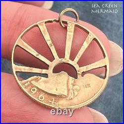 14k Yellow Gold (Solid) US Quarter Coin Cut-Out Sunburst Pendant 14k Yellow Gold (Solid) US Quarter Coin Cut-Out Sunburst Pendant