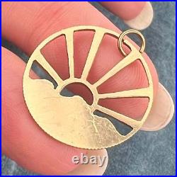 14k Yellow Gold (Solid) US Quarter Coin Cut-Out Sunburst Pendant 14k Yellow Gold (Solid) US Quarter Coin Cut-Out Sunburst Pendant