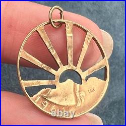 14k Yellow Gold (Solid) US Quarter Coin Cut-Out Sunburst Pendant 14k Yellow Gold (Solid) US Quarter Coin Cut-Out Sunburst Pendant