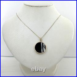 14kt Solid Yellow Gold Black Onyx & White Mother of Pearl Pendant Necklace