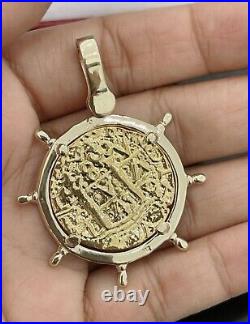14kt solid gold atocha ship's wheel pendant in 14kt solid gold bezel