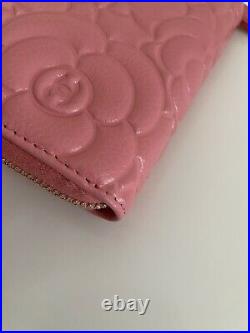 Chanel Zipped Coin Purse Pink Calfskin & Light Gold Hardware