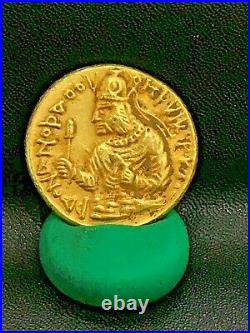 Gold coin Kushan Empire. Huvishka. Rare coin
