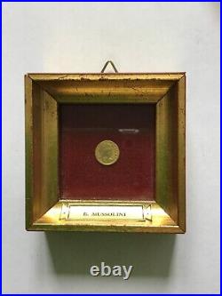 Special vintage mini solid gold coin 8 K Mussolini with wood frame from Italy