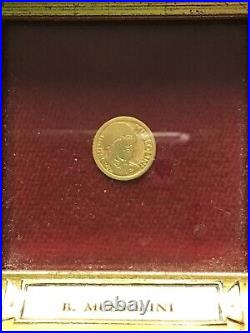 Special vintage mini solid gold coin 8 K Mussolini with wood frame from Italy